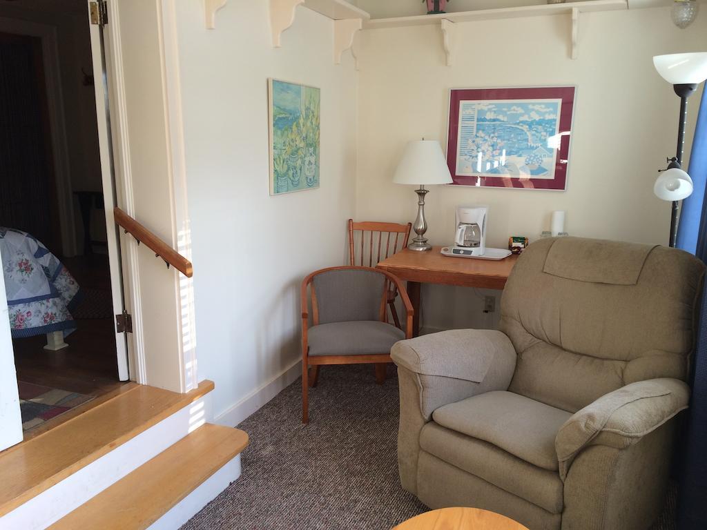 Beach Cottage Inn ลินคอล์นวิลล์ ภายนอก รูปภาพ